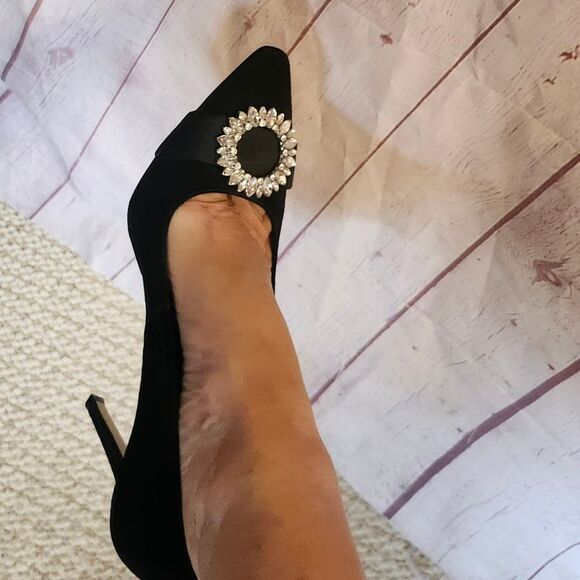 Michael Michael Kors "Viola"Black Suede w/Crystal Brooch Accent Pumps Sz.10 $160 - Picture 2 of 11